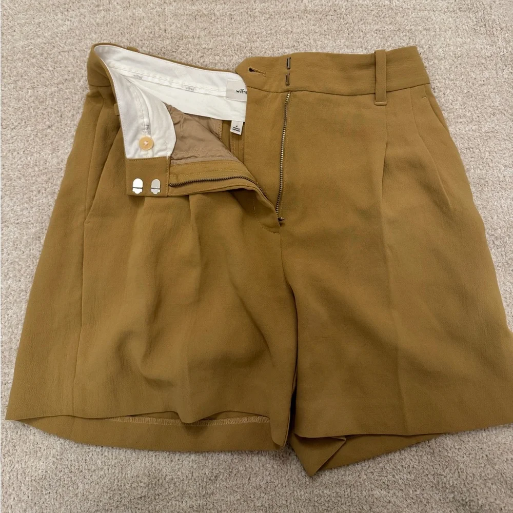 Aritzia The Effortless Short Wilfred High Waist Tan Shorts - Picture 4 of 4